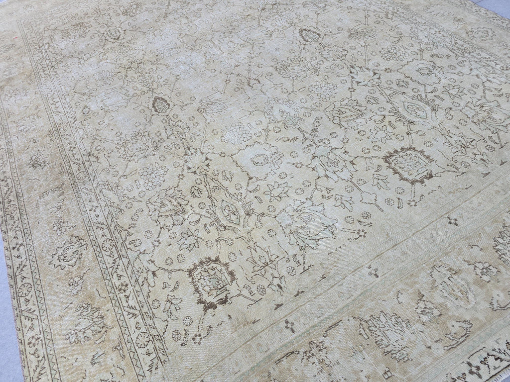 Classic Muted Vintage Area Rug/ Handmade Wool Oushak rug Beige Brown