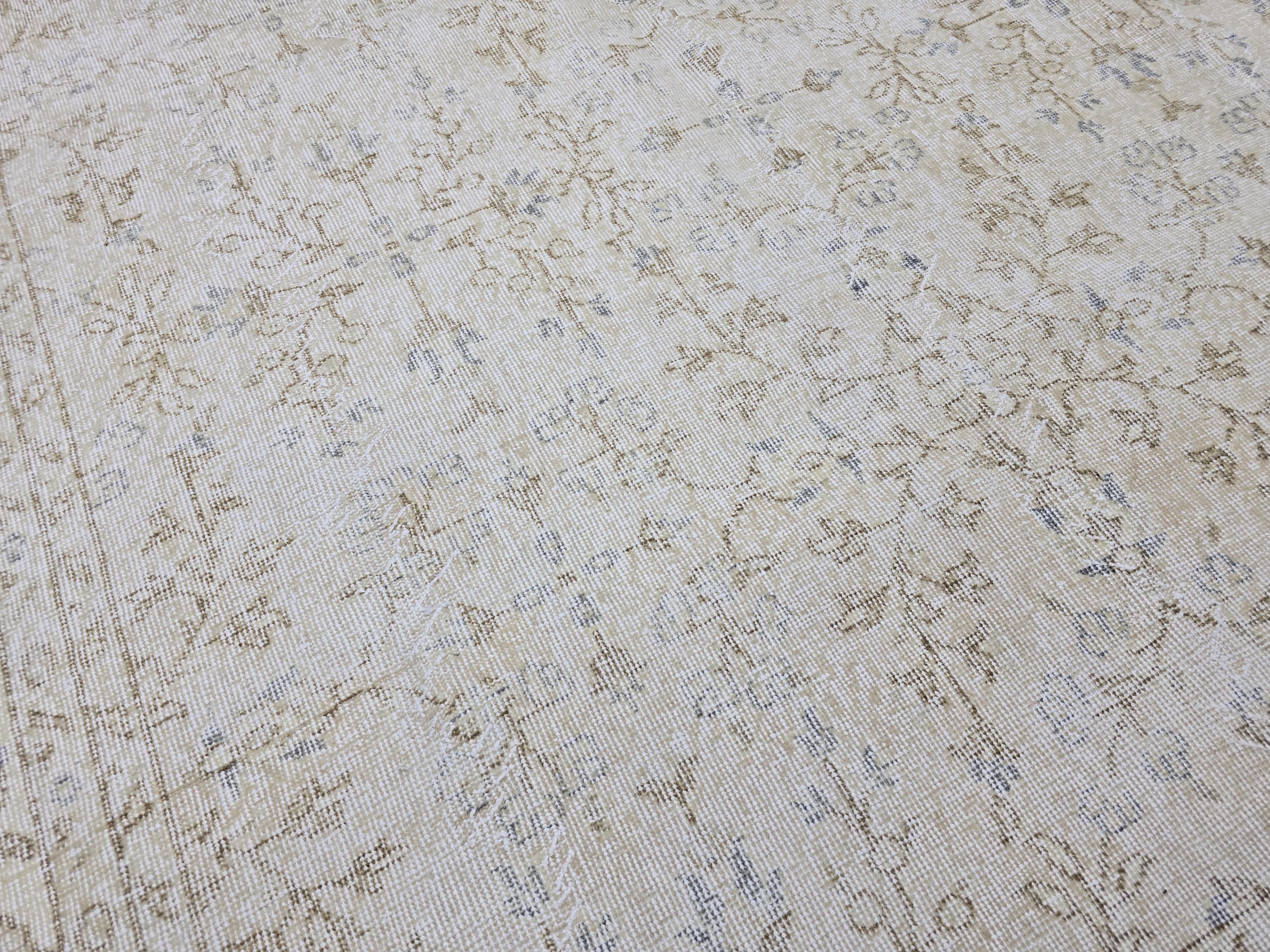 6x9 Vintage Rug Muted Floral | Turkish Wool Area Rug Neutral | Beige Bedroom Carpet Distressed