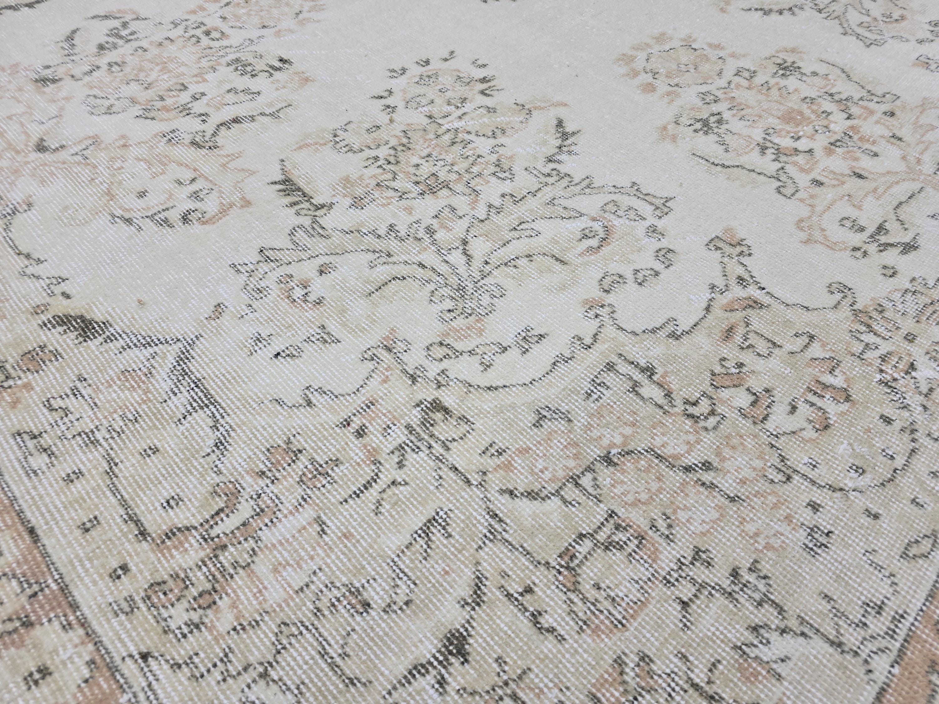 Persian Style Rug 7x10,  Floral Vintage Carpet, Muted Beige Handwoven Wool Area Rug for Bedroom Nursery