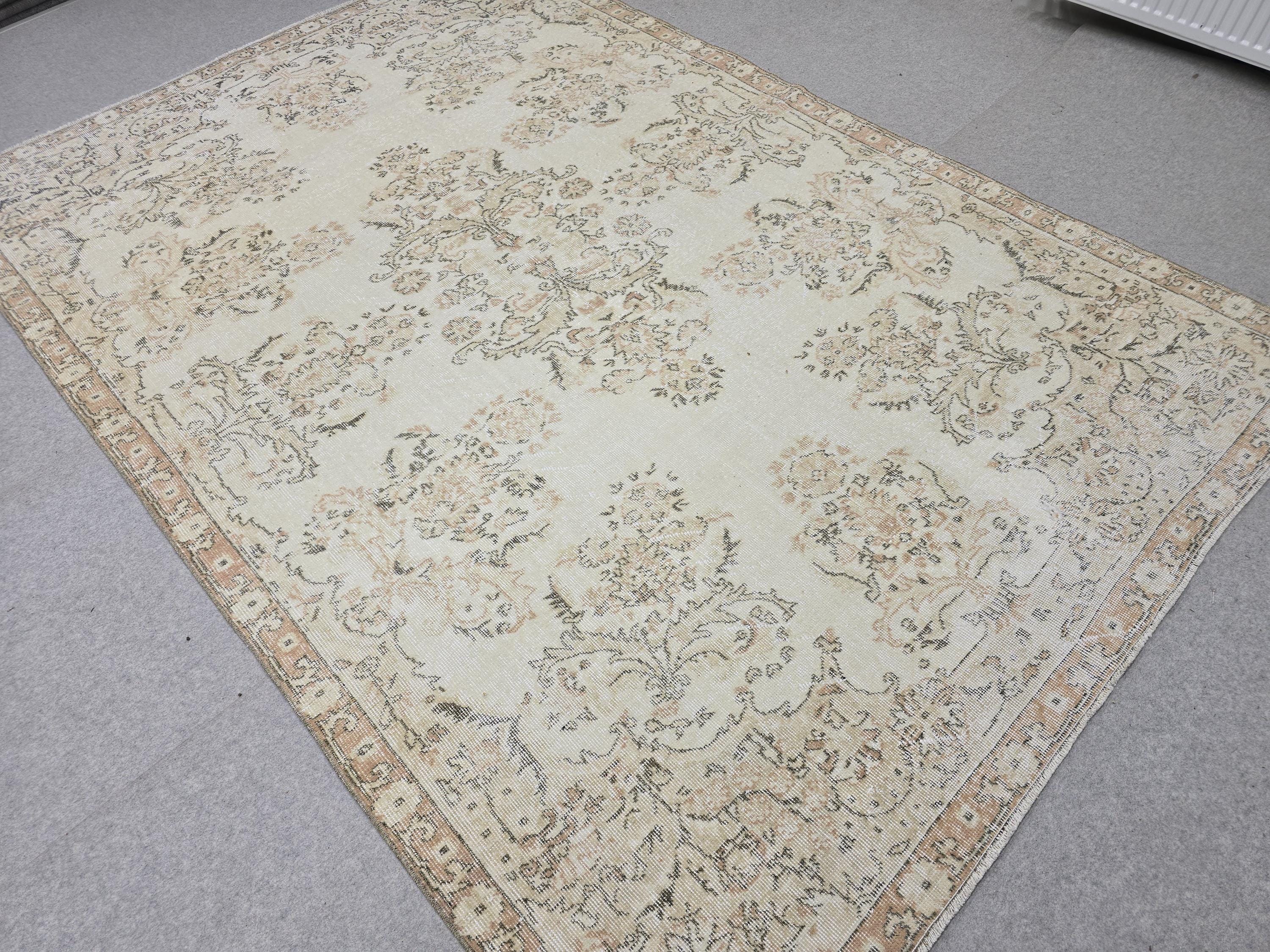 Persian Style Rug 7x10,  Floral Vintage Carpet, Muted Beige Handwoven Wool Area Rug for Bedroom Nursery