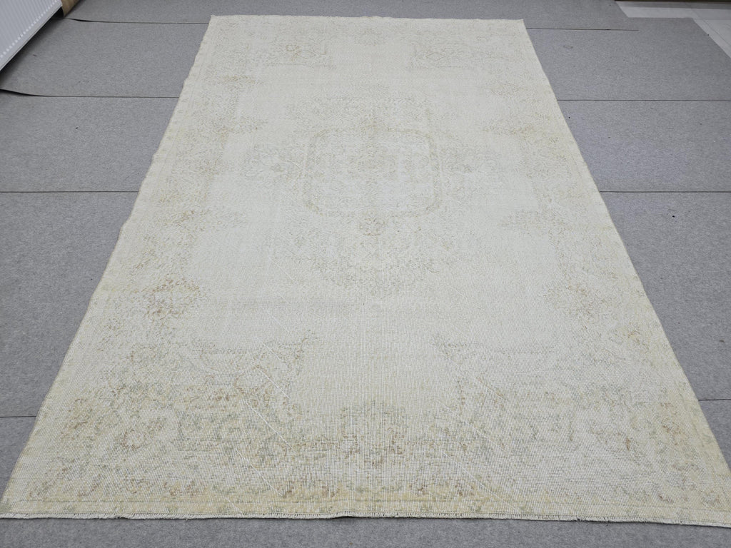 6x10 Vintage Turkish Oushak Rug: Hand-Knotted Wool, Neutral Beige