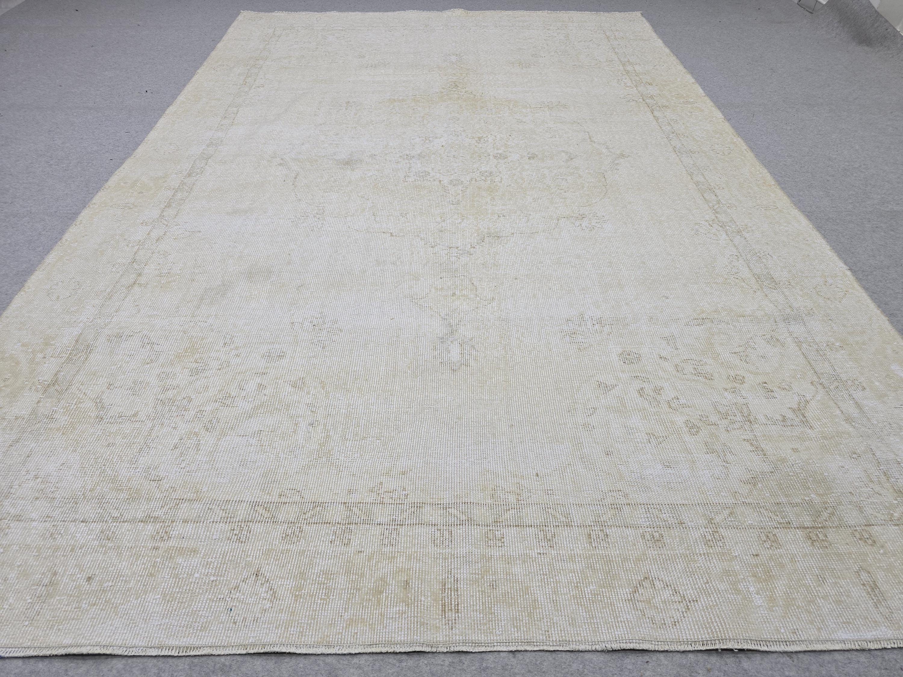 7x10 Cream/Beige Hand Knotted Turkish Area Rug