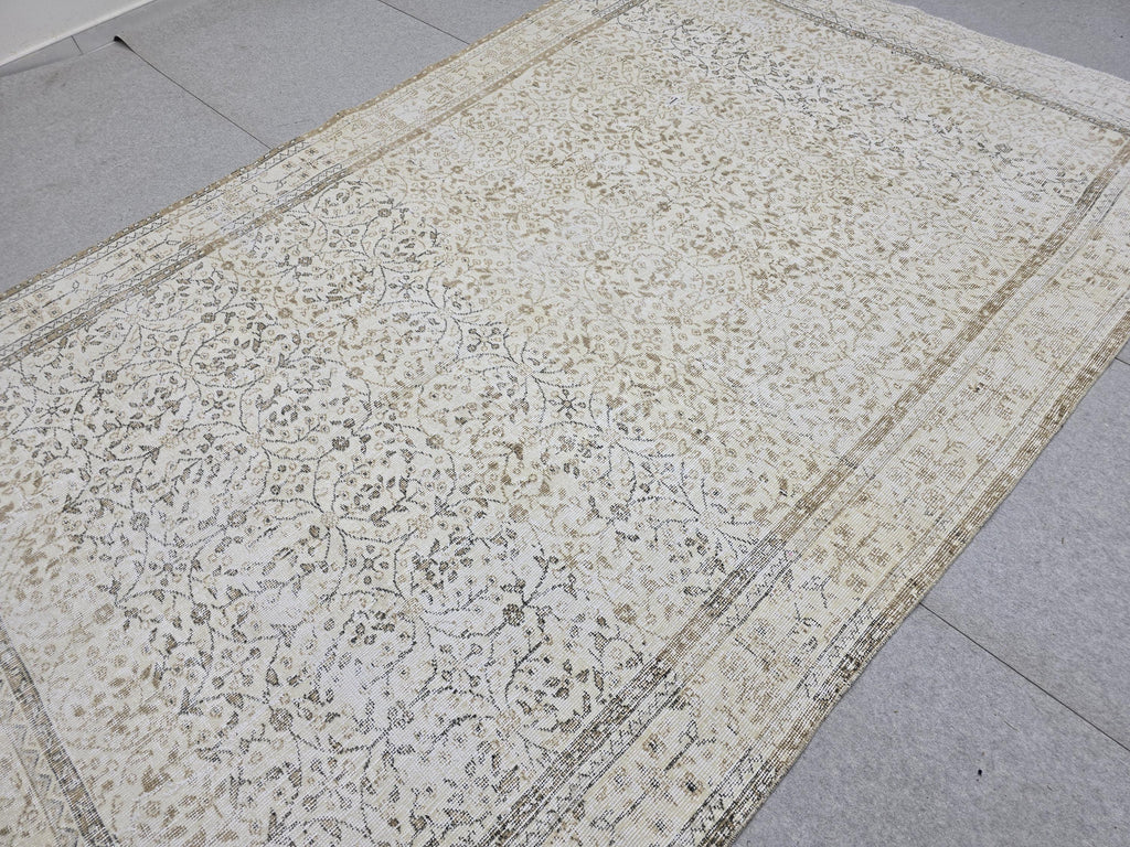 Vintage Rug 7x10, Cream Floral Turkish Oushak Carpet, Muted Beige Handwoven Wool Rug for Living Room Bedroom