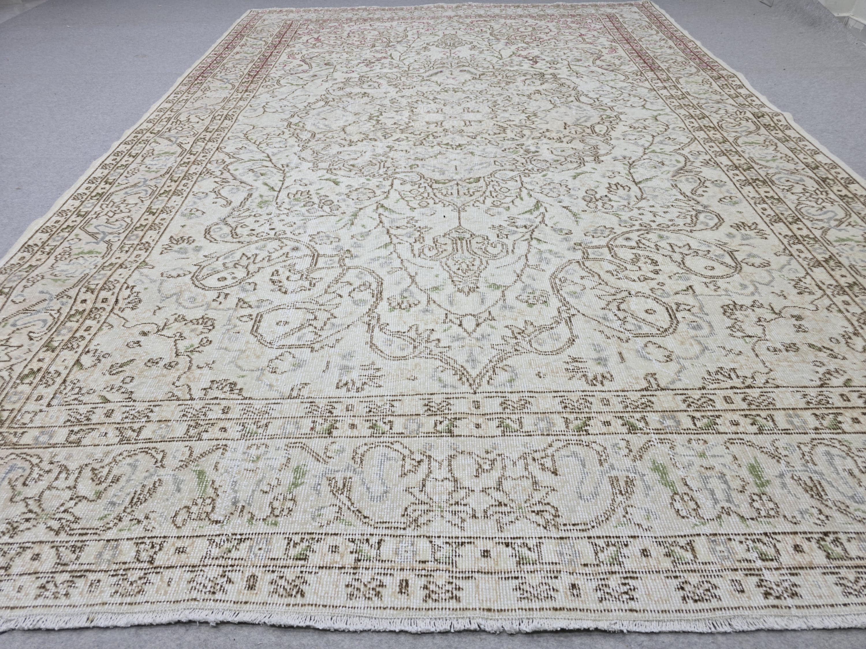 Vintage Rug 7x11, Cream Floral Turkish Area Rug, Muted Beige Handwoven Wool Carpet for Living Room Bedroom Boho Farmhouse Decor