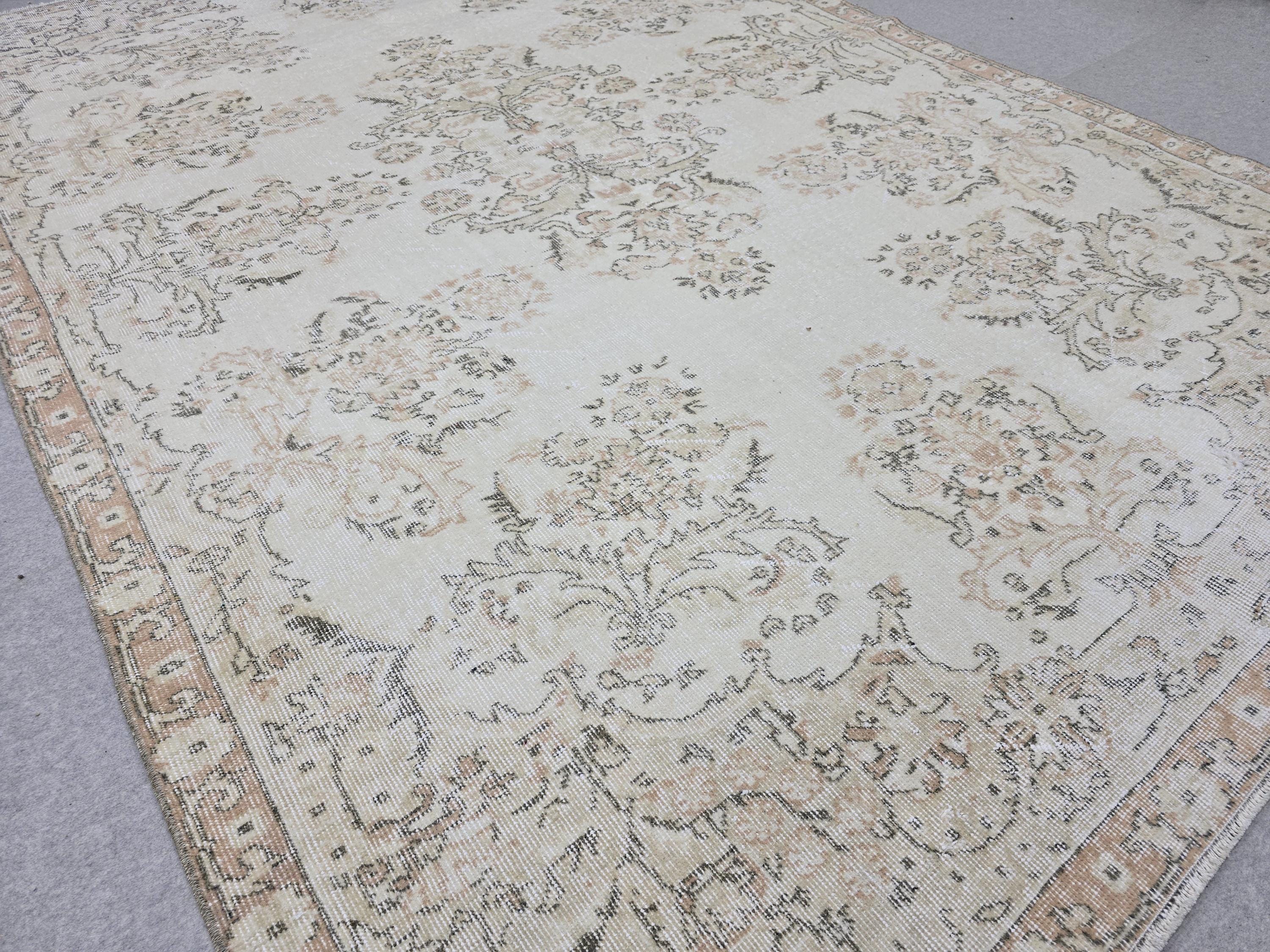 Persian Style Rug 7x10,  Floral Vintage Carpet, Muted Beige Handwoven Wool Area Rug for Bedroom Nursery