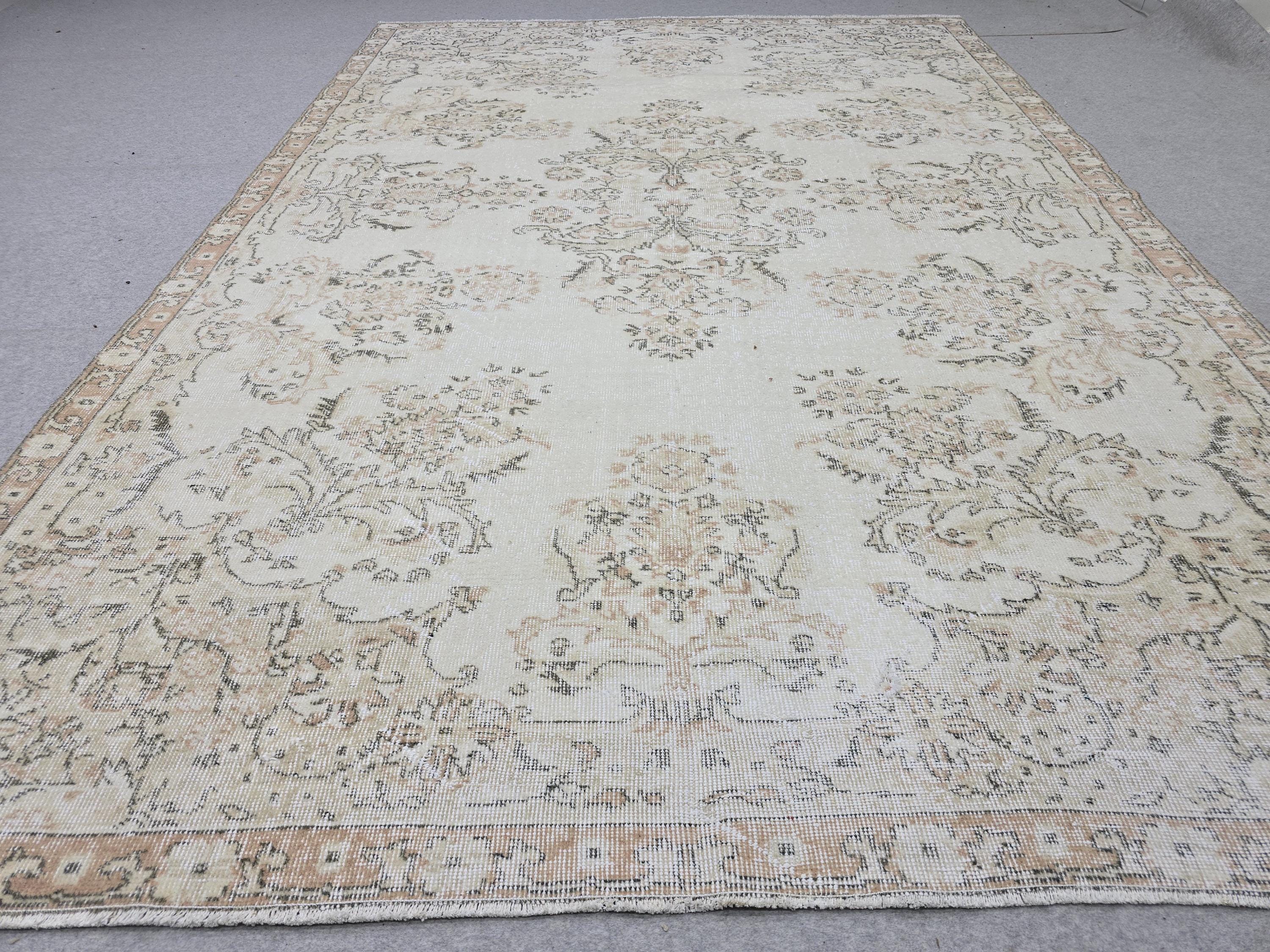 Persian Style Rug 7x10,  Floral Vintage Carpet, Muted Beige Handwoven Wool Area Rug for Bedroom Nursery