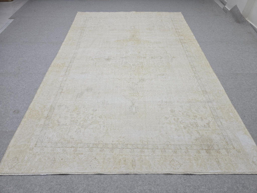 7x10 Cream/Beige Hand Knotted Turkish Area Rug