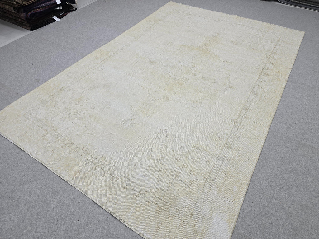 7x10 Cream/Beige Hand Knotted Turkish Area Rug