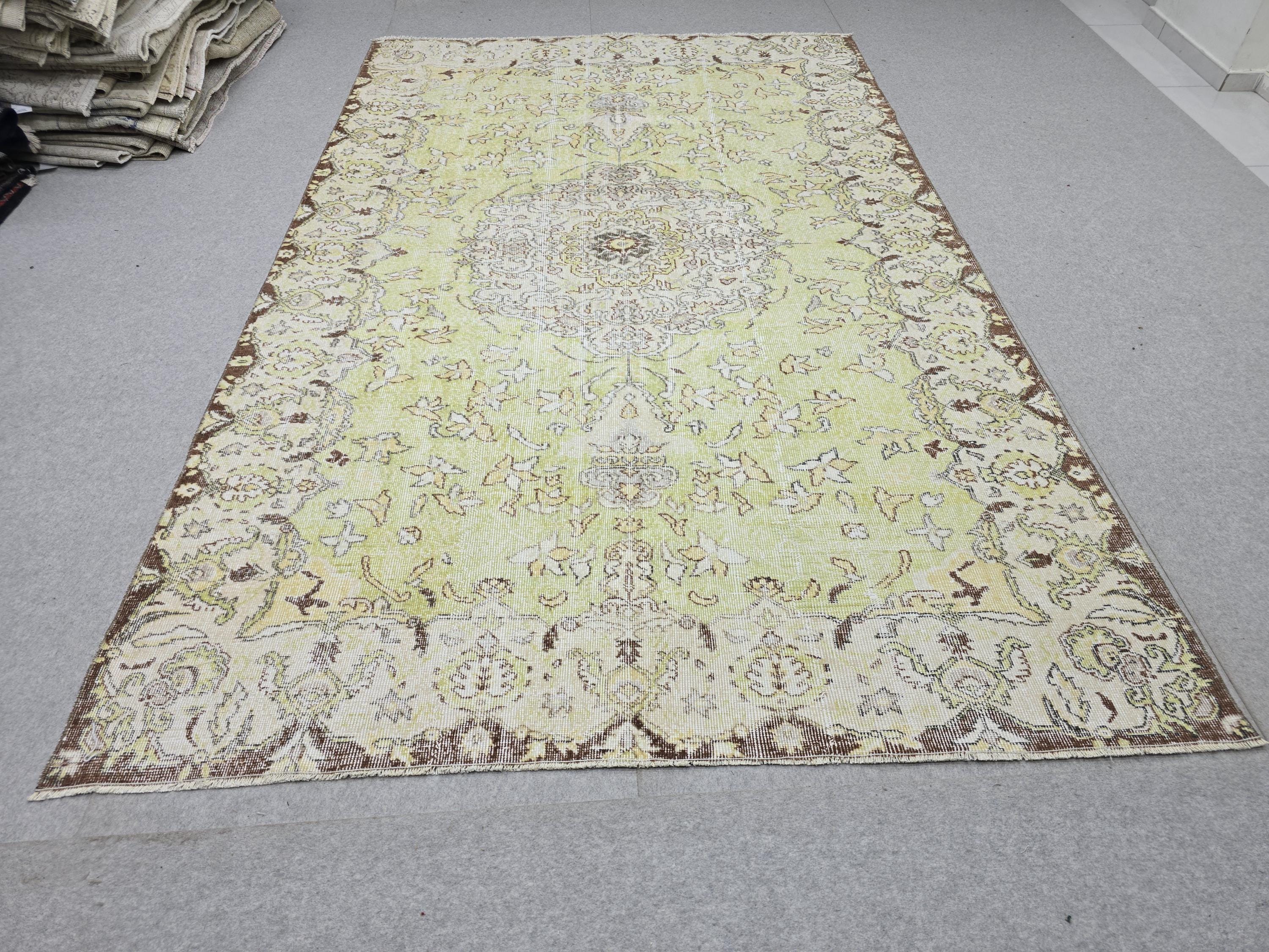 Oushak Rug 6x10, Rare Green Vintage Turkish Carpet, Muted Lime Beige Medallion Area Rug, Handknotted Wool Living Room Rug, Boho Home Decor
