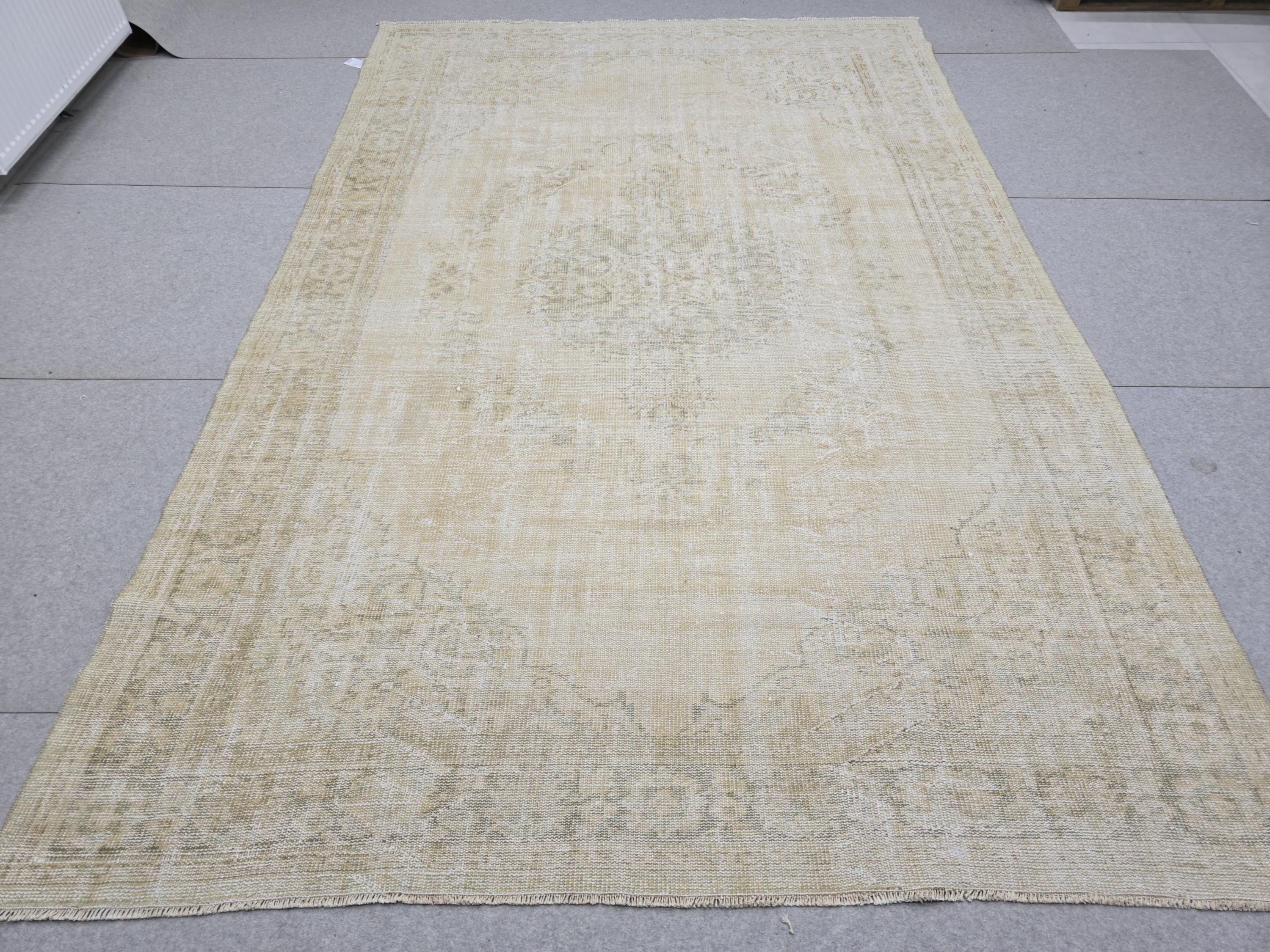 7x10 Vintage Turkish Oushak Rug: Handknotted Wool, Muted Neutral