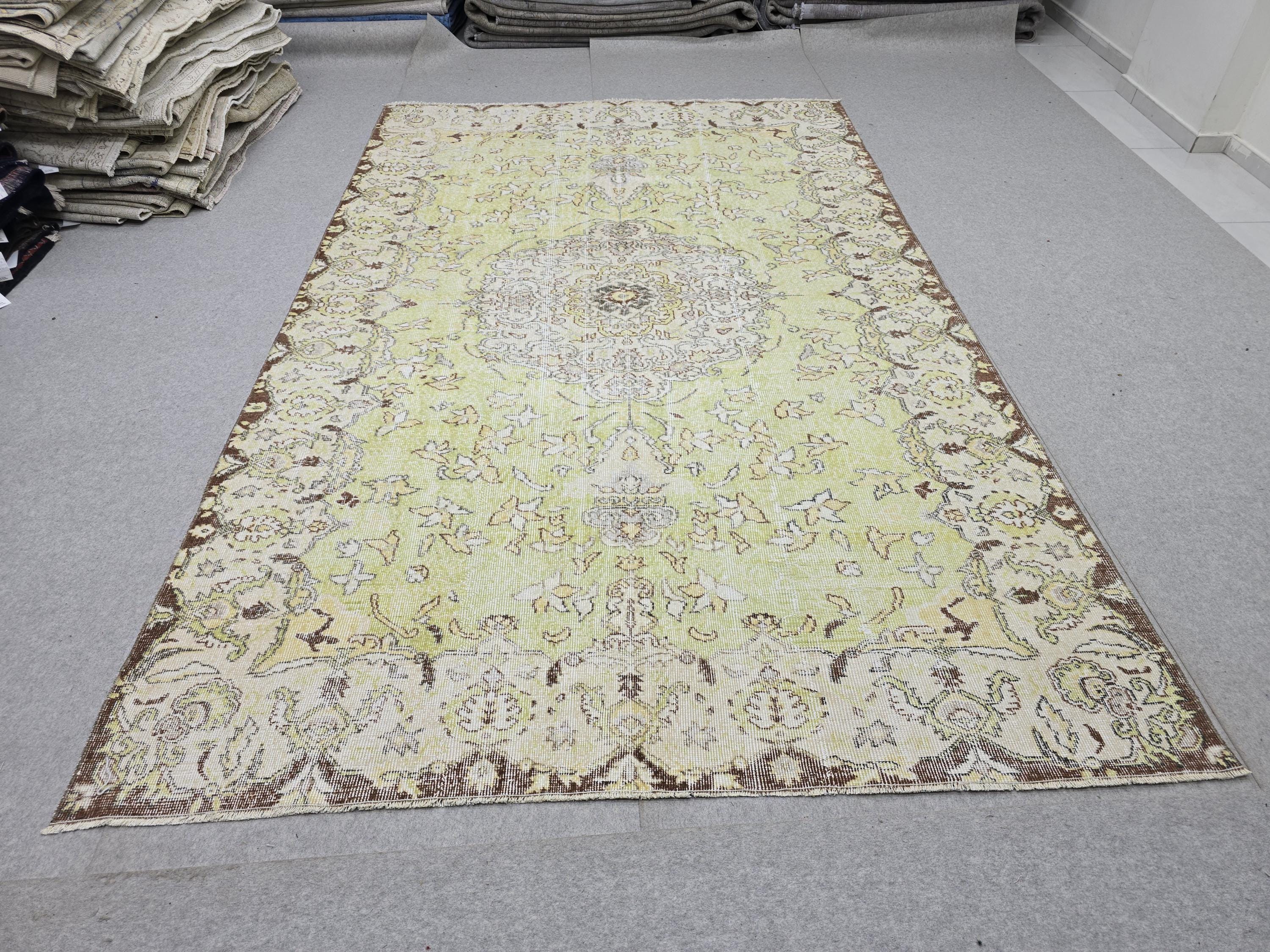 Oushak Rug 6x10, Rare Green Vintage Turkish Carpet, Muted Lime Beige Medallion Area Rug, Handknotted Wool Living Room Rug, Boho Home Decor