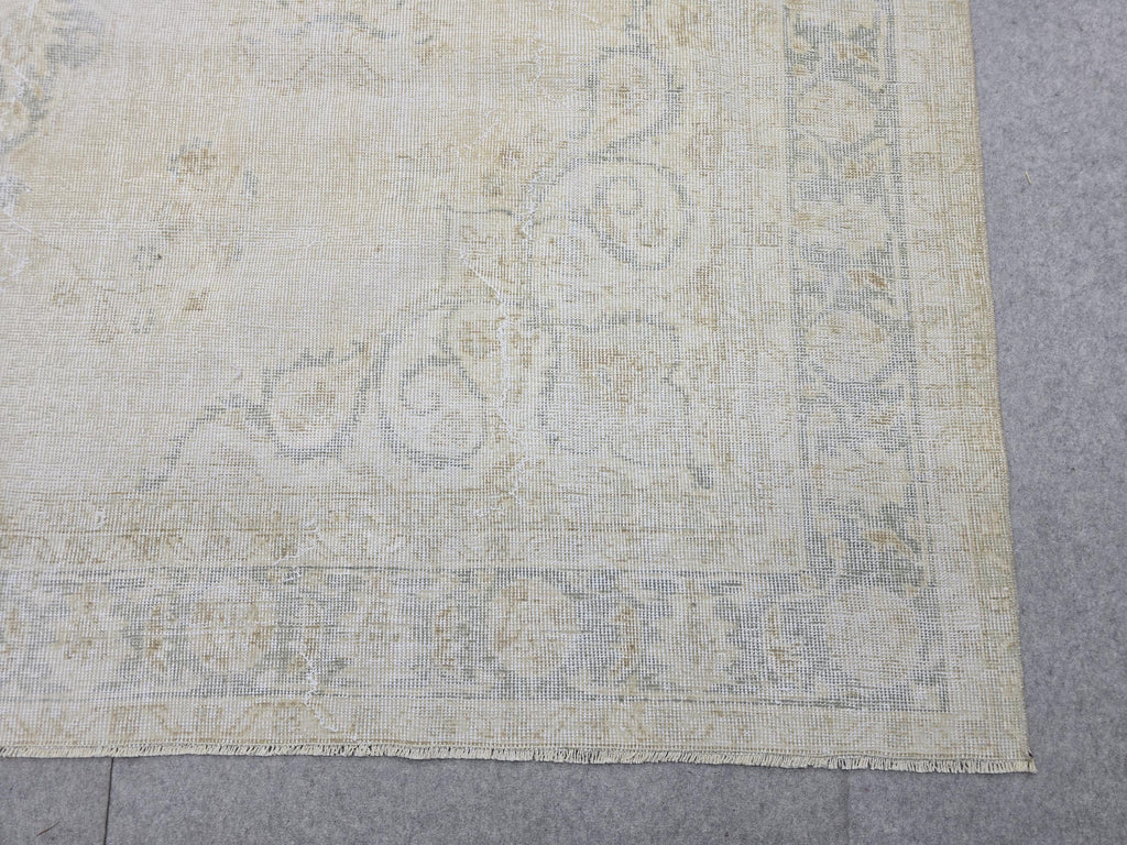 Neutral Floral Design Rug, 7.55 x 10.65 feet, HandWoven Wool Rug, 8 by 11 Area Rug, Turkish Rug for Home Decor, Antique Oushak Rug, Boho Rug