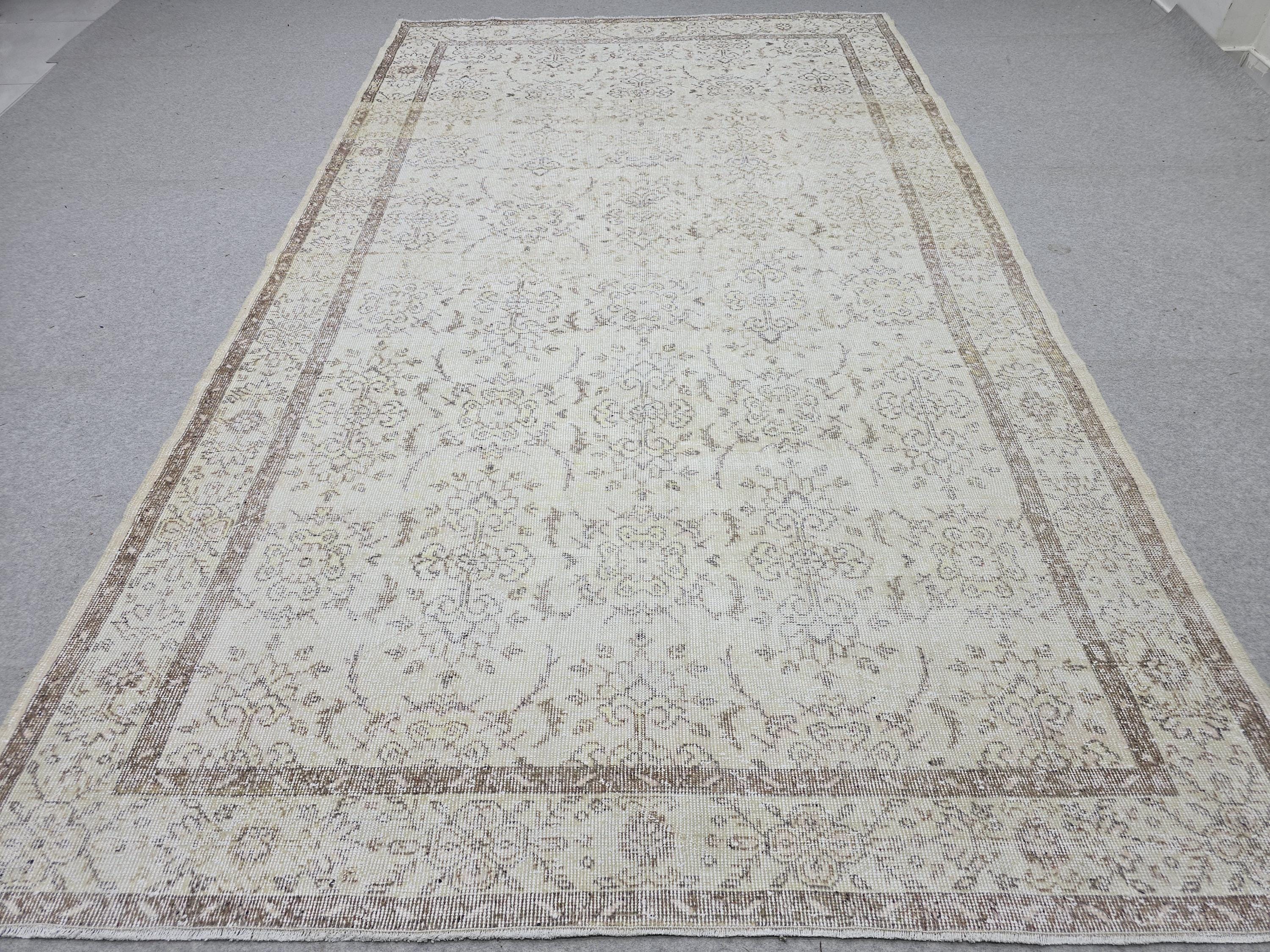 Vintage Rug 6x10, Cream Brown Floral Handknotted Wool Carpet, Muted Oushak Style Neutral Turkish Area Rug for Bedroom Scandinavian Decor