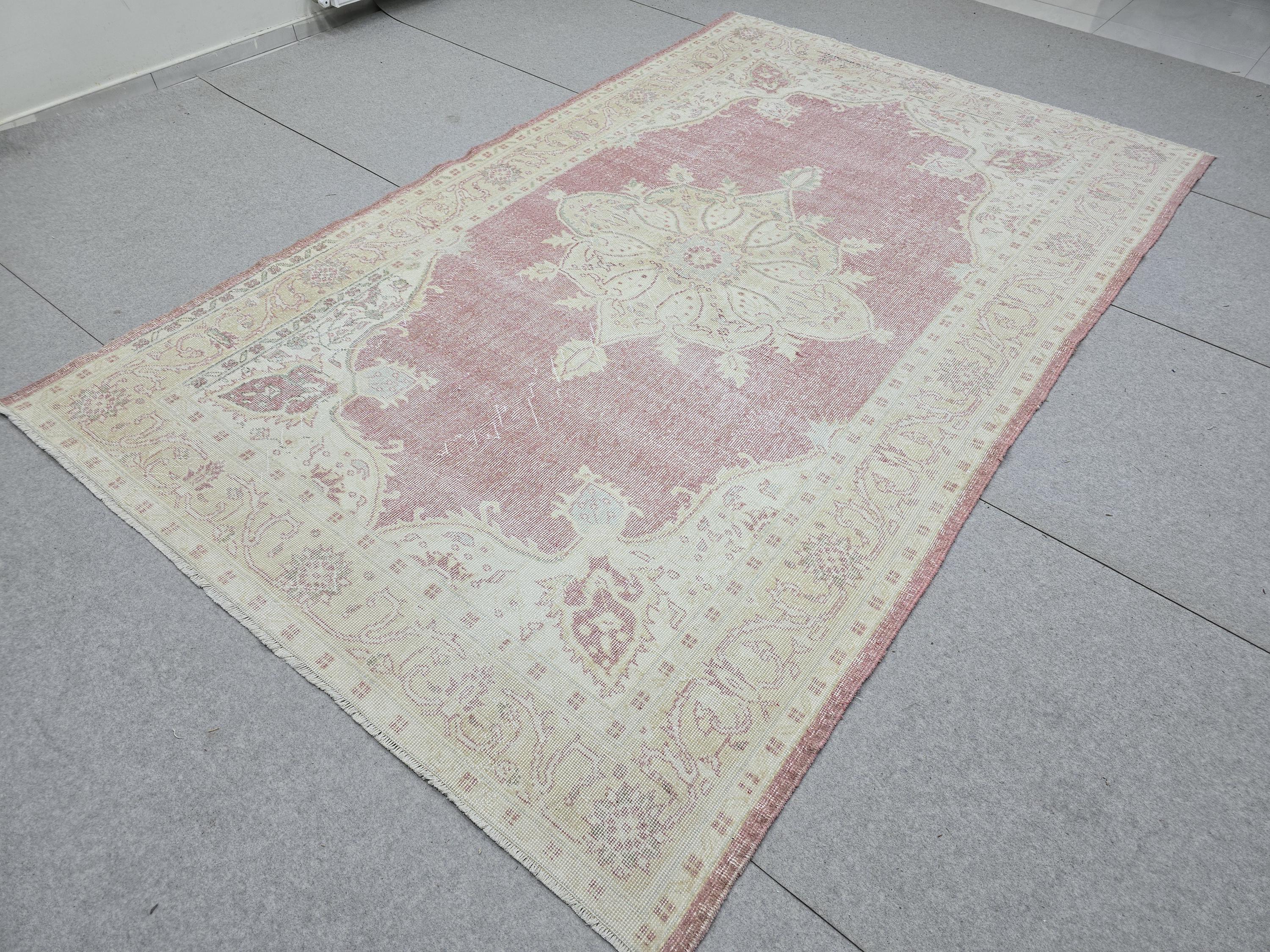 Oushak Rug 6x10, Muted Pink Cream Medallion Vintage Turkish Carpet, Handknotted Wool Area Rug for Living Room Shabby Chic Home Decor