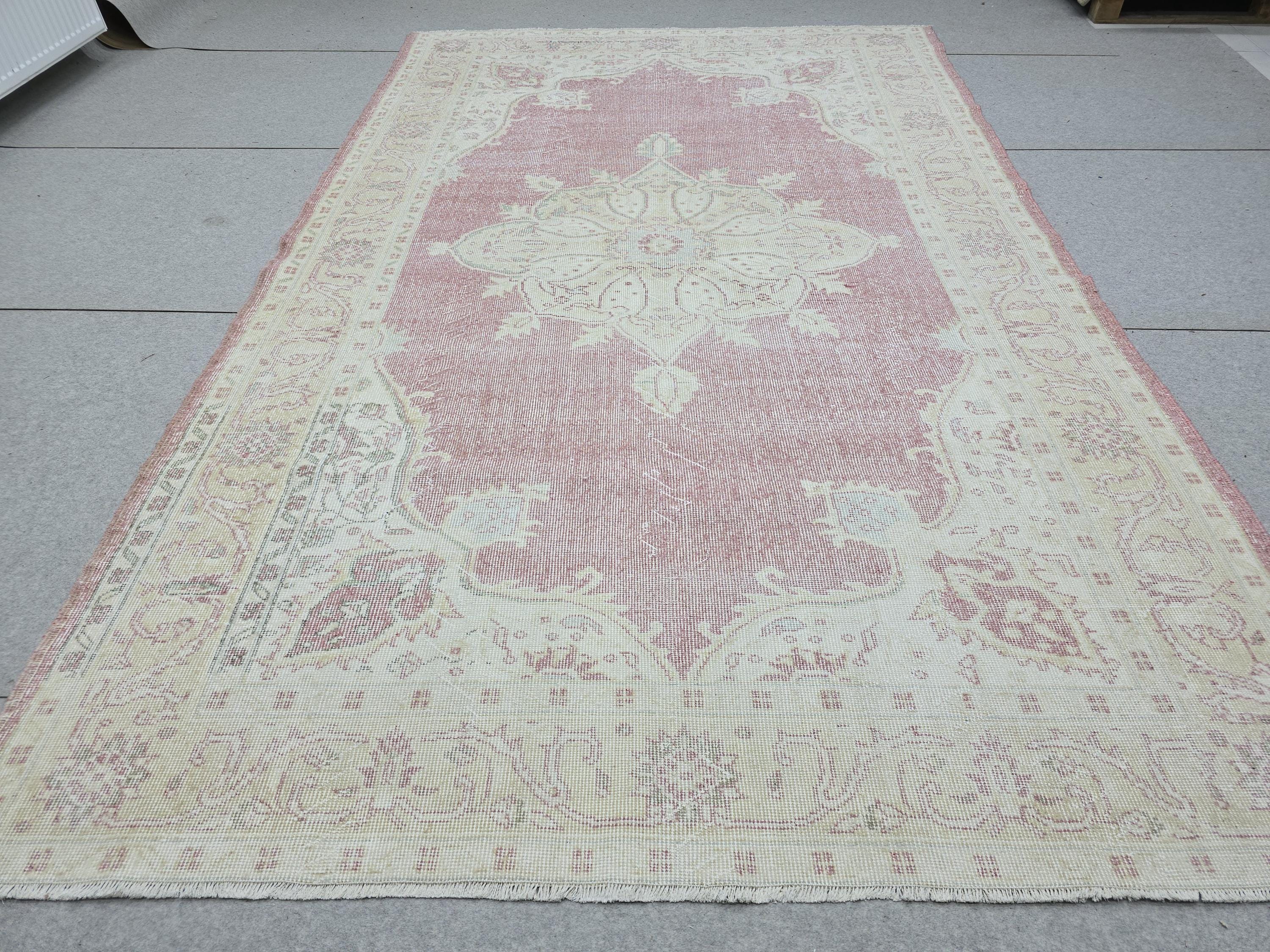 Oushak Rug 6x10, Muted Pink Cream Medallion Vintage Turkish Carpet, Handknotted Wool Area Rug for Living Room Shabby Chic Home Decor