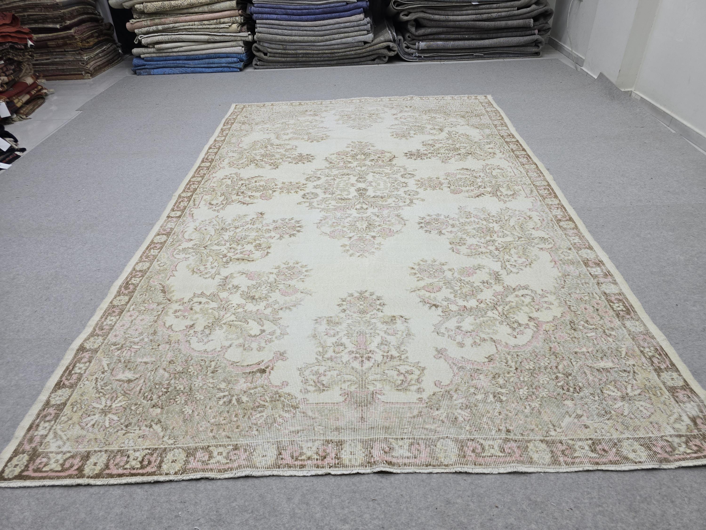 Vintage Rug 6x10, Cream Floral Hand Knotted Turkish Area Rug, Muted Pink Neutral Wool Rug, Boho Living Room Bedroom Farmhouse Decor