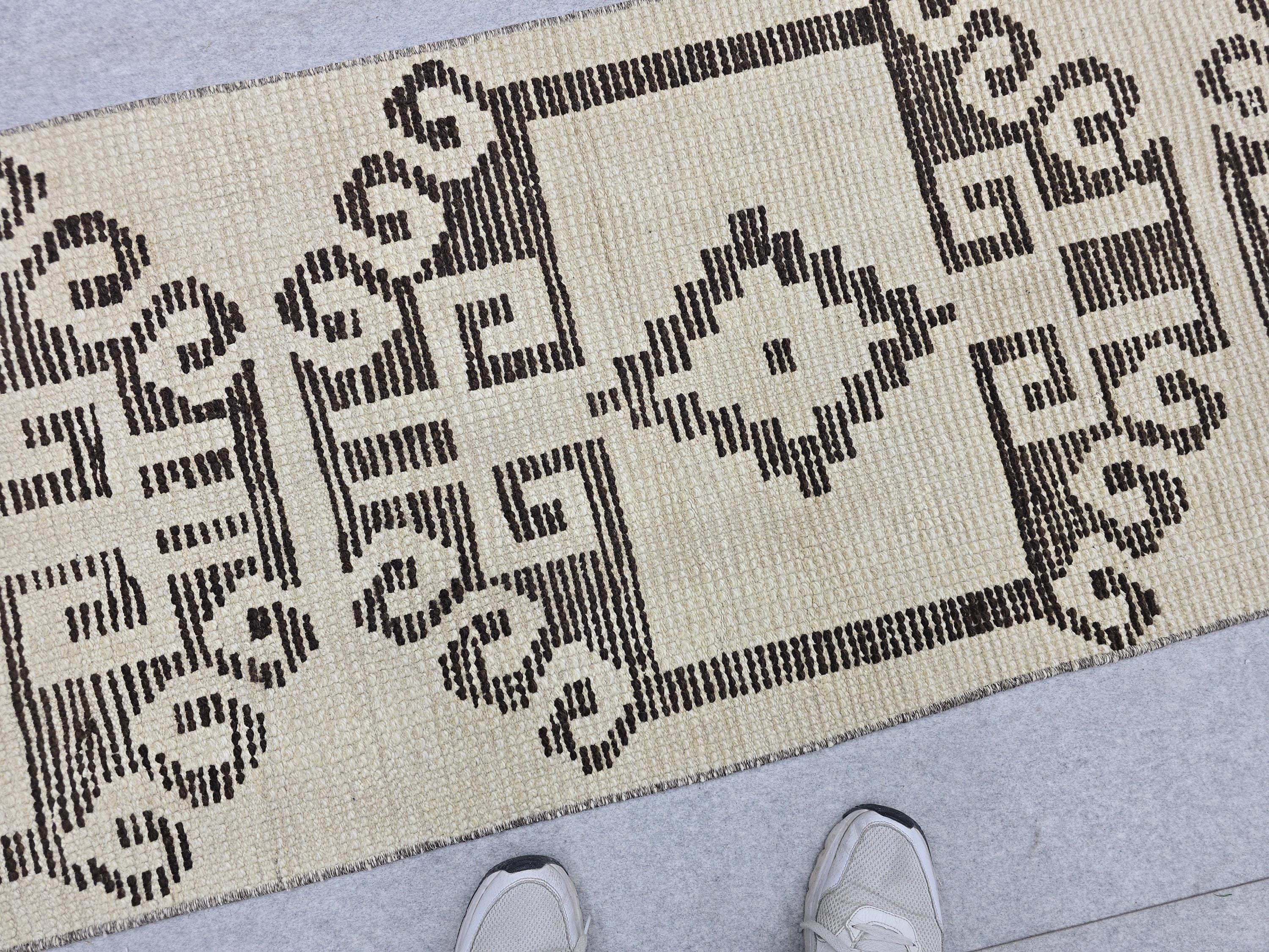 Vintage Rug 2x11 Runner, Hand Woven Herki Wool Hallway Runner, Cream Beige Tribal Anatolian Long Runner, Boho Farmhouse Kitchen Runner