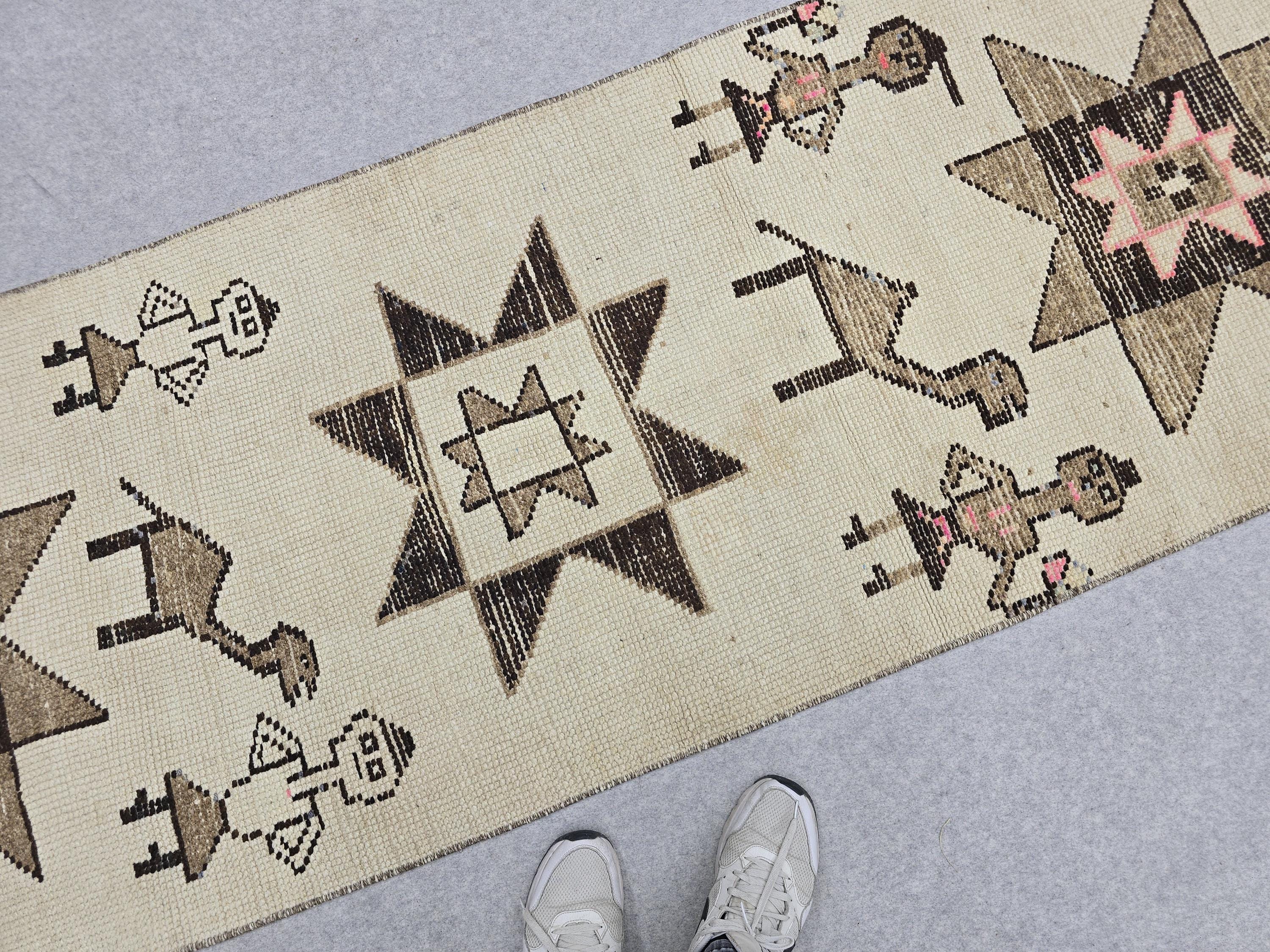 3x13 Vintage Runner Rug, Ivory Cream Diamond Tribal Hallway Carpet, Neutral Geometric Wool Long Runner, Boho Scandinavian Decor Animal Rug