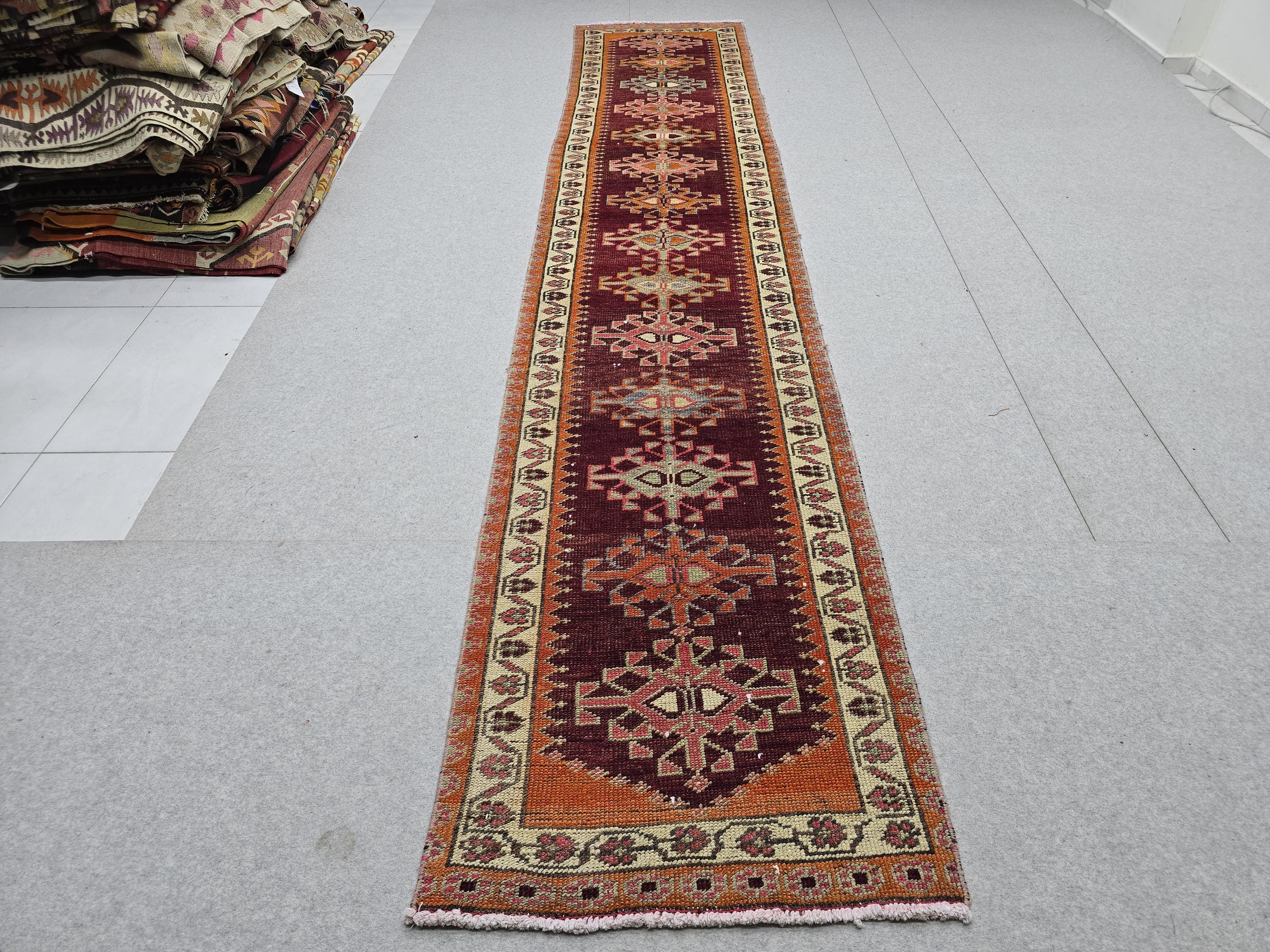 2.5x13 feet Vintage Wool Runner Rug: Muted Pastel Color Oriental Turkish Runner for Hallwa, Kitchen and stairs